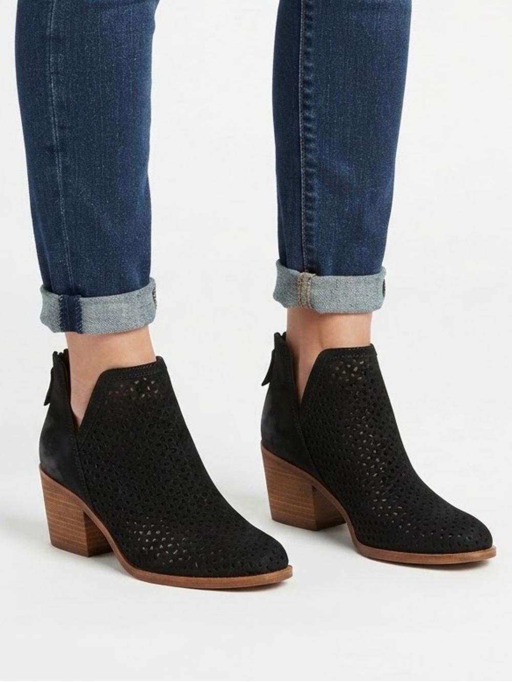 NEW Söfft Black Leather Perforated Cutout Ankle Booties Block Heel Size 7.5